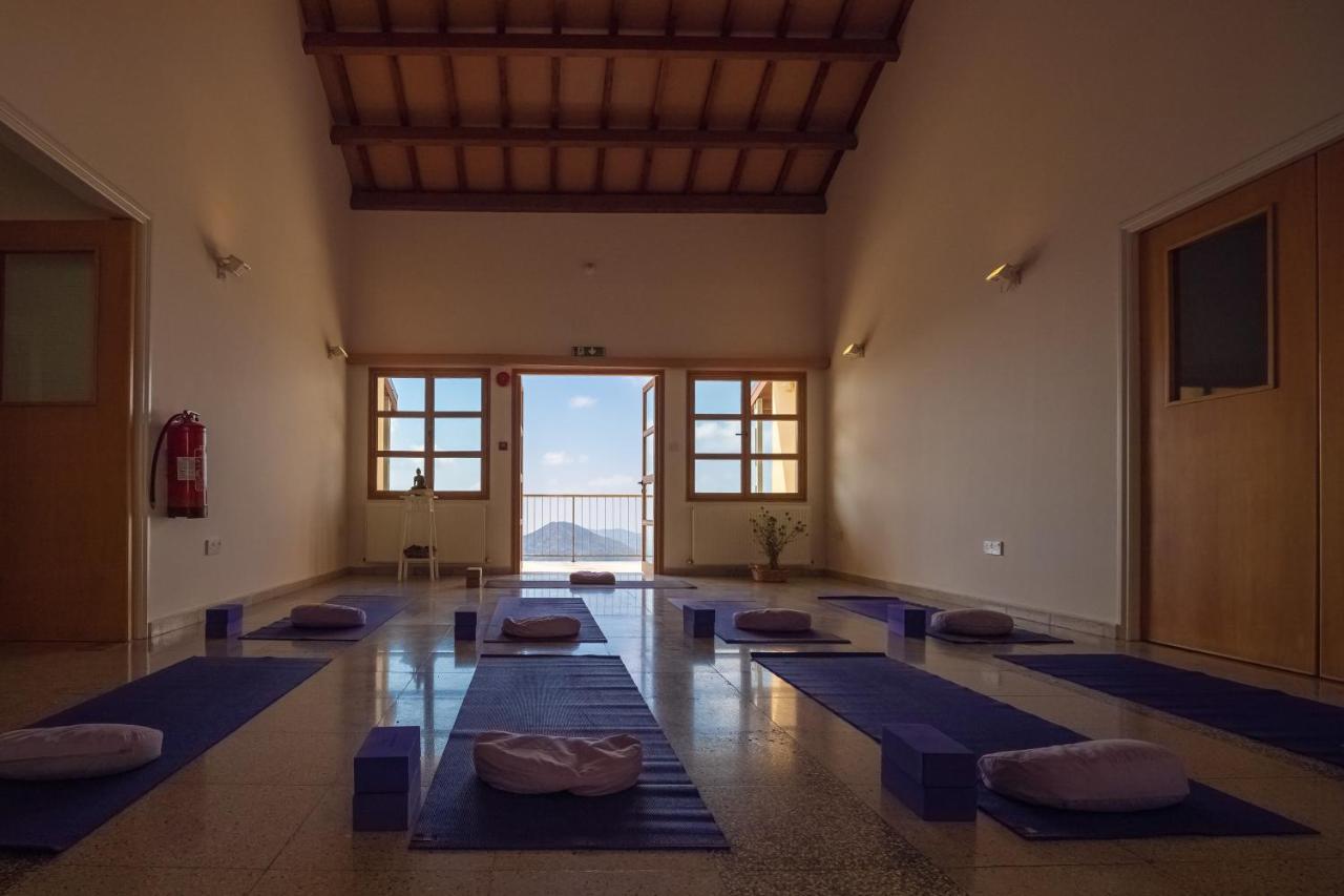 Retreat Centre Cyprus Villa Zoopiyi Bagian luar foto